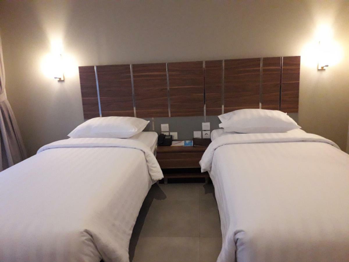 Bess Resort & Waterpark Hotel And Convention Malang Exterior photo